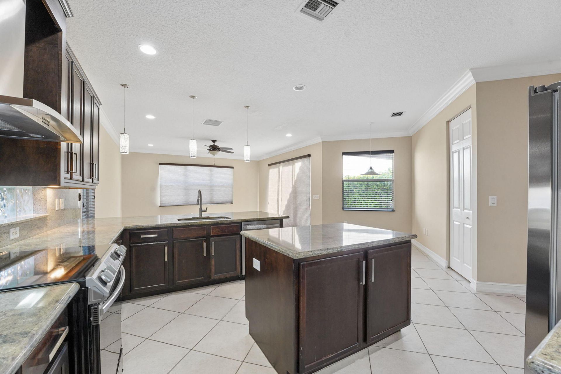 8256 Savara Streams Lane, Boynton Beach, FL 33473 Photo
