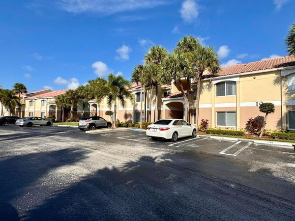 815 W Boynton Beach Boulevard, Unit 8-106, Boynton Beach, FL 33426