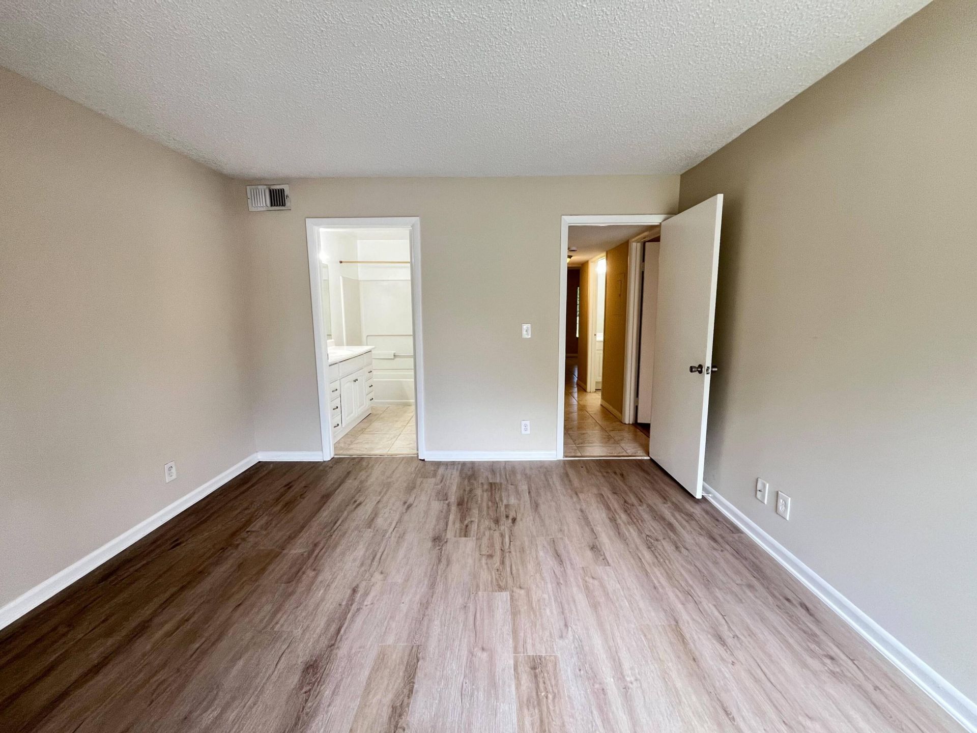815 W Boynton Beach Boulevard, Unit 1-106, Boynton Beach, FL 33426 Photo