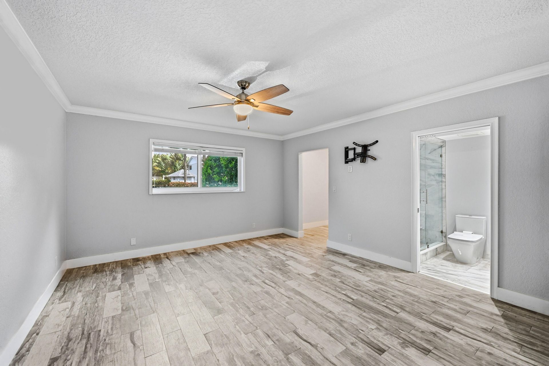 2110 NE 42nd Street, Unit 2b, Lighthouse Point, FL 33064 Photo