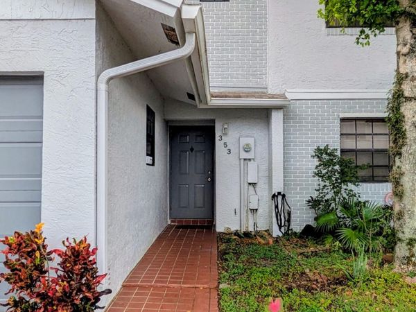 353 NW 103rd Terrace, Pembroke Pines, FL 33026