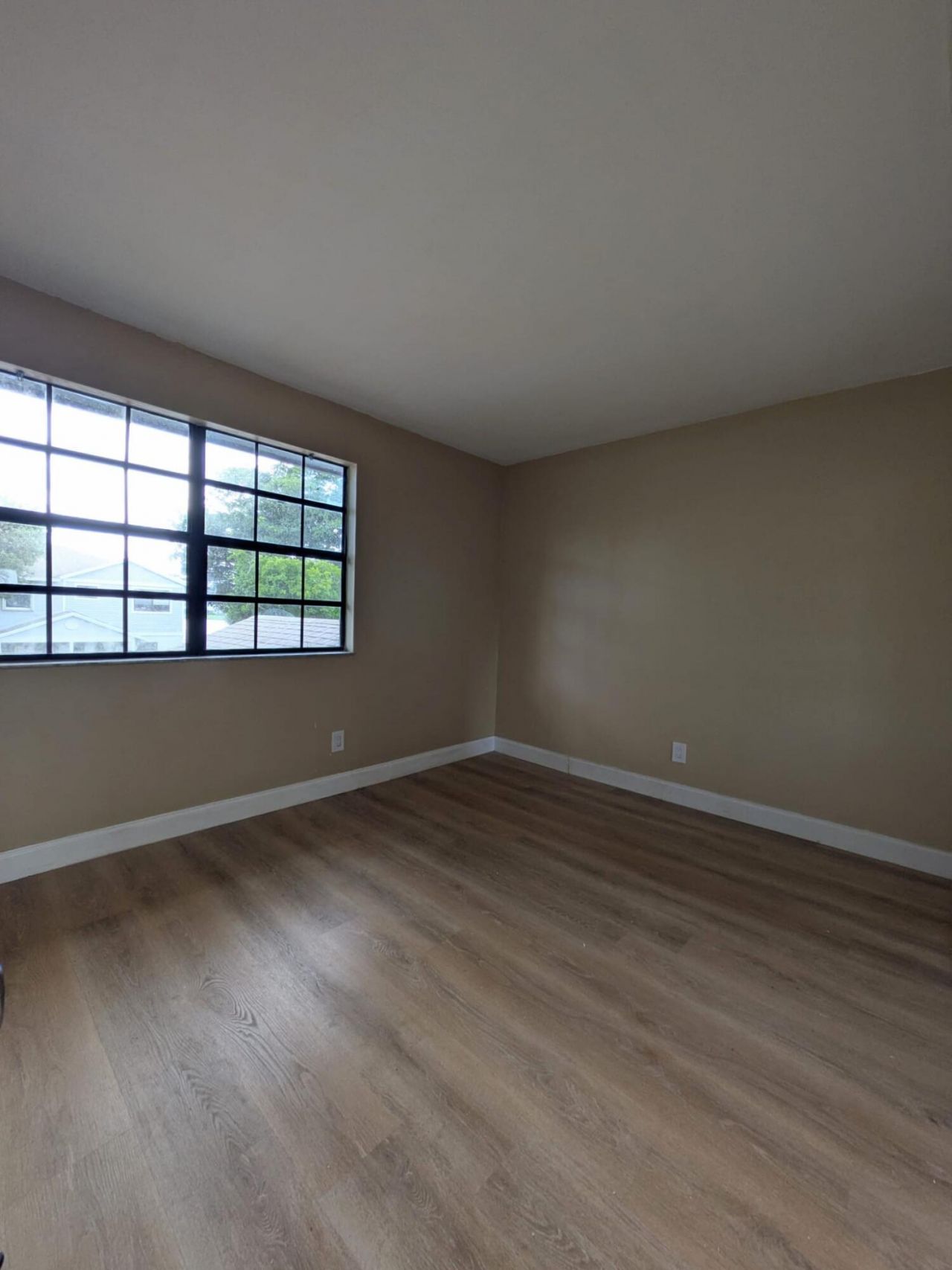 353 NW 103rd Terrace, Pembroke Pines, FL 33026 Photo
