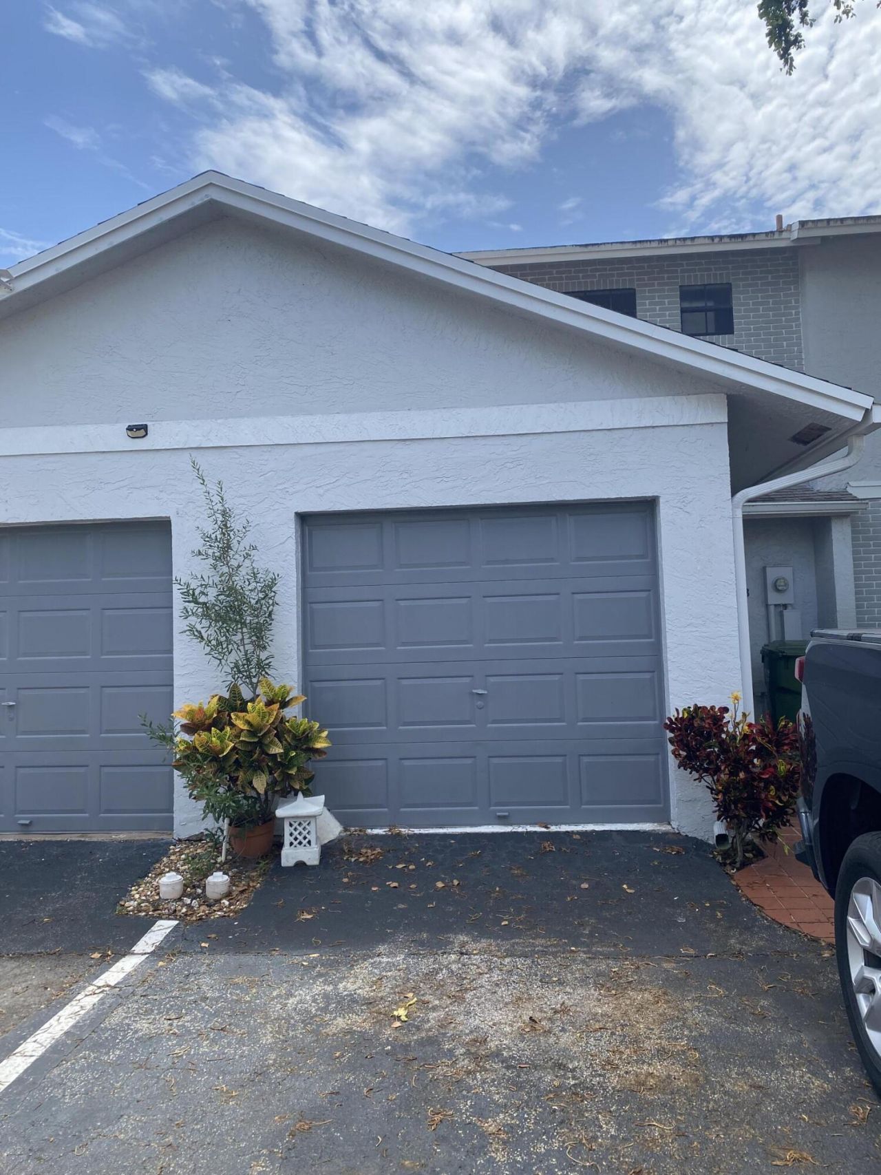 353 NW 103rd Terrace, Pembroke Pines, FL 33026 Photo