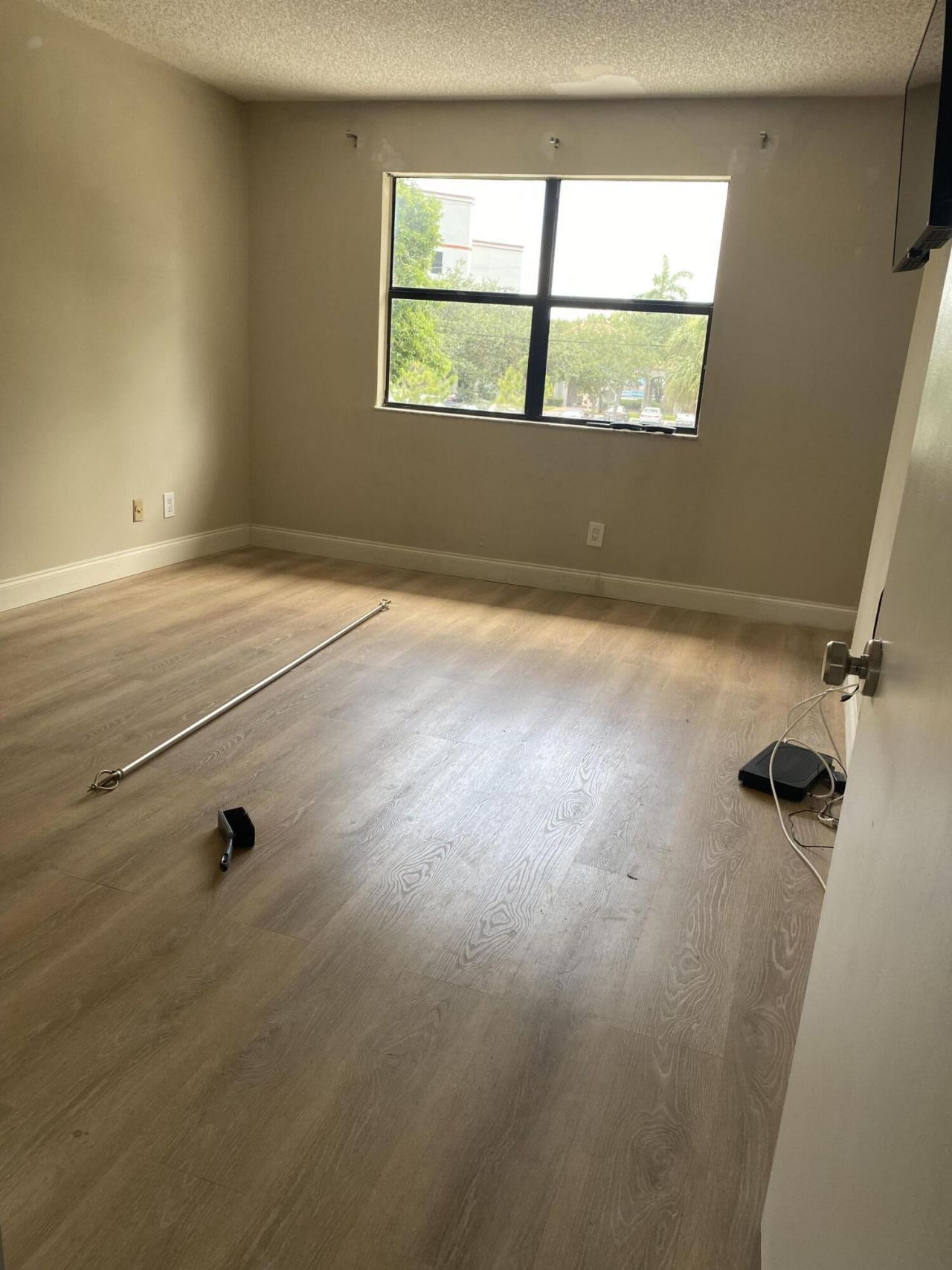 353 NW 103rd Terrace, Pembroke Pines, FL 33026 Photo