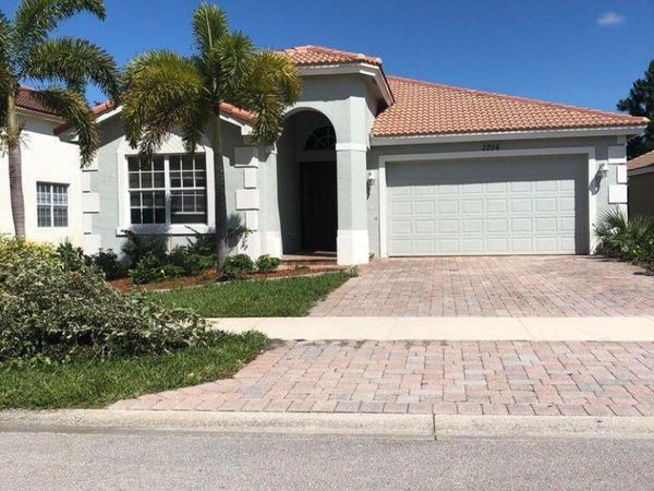 2264 Newport Isles Boulevard, Port St. Lucie, FL 34953