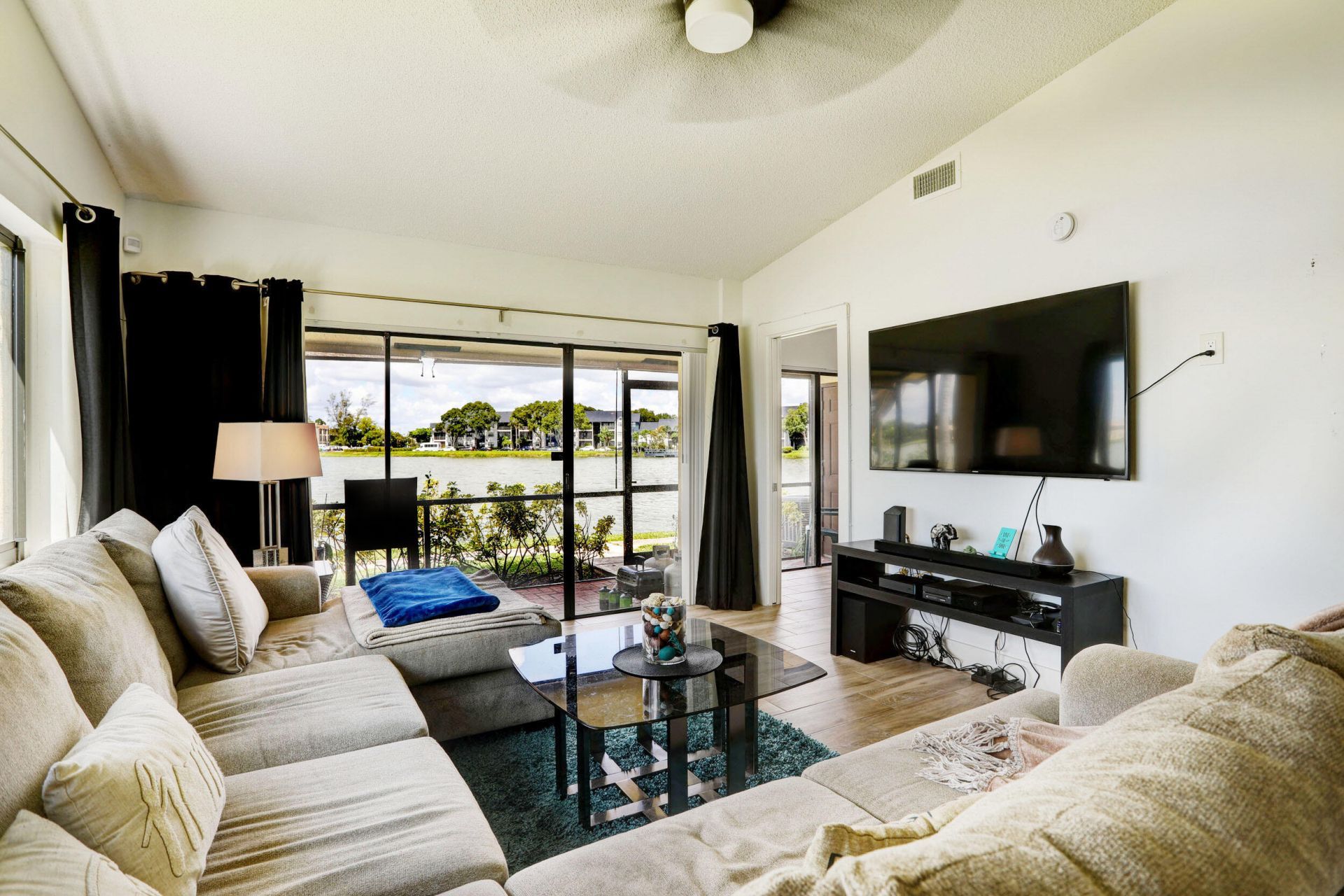 639 Banks Road, Margate, FL 33063 Photo
