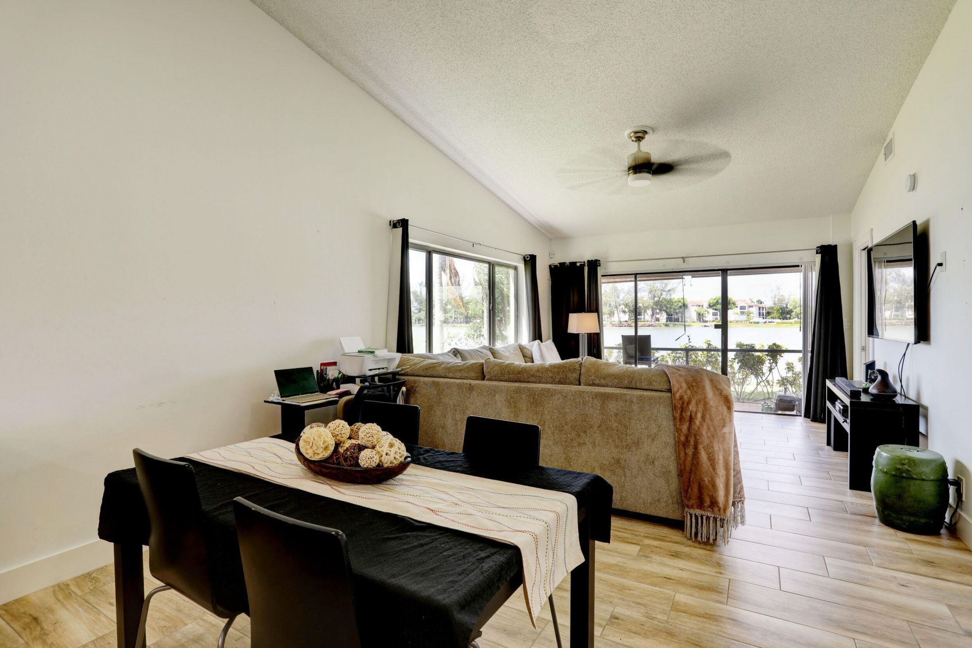 639 Banks Road, Margate, FL 33063 Photo