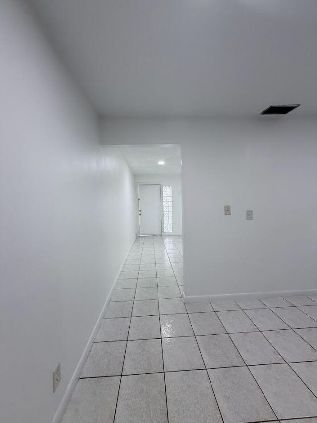 5899 Mango Road, West Palm Beach, FL 33413 Photo