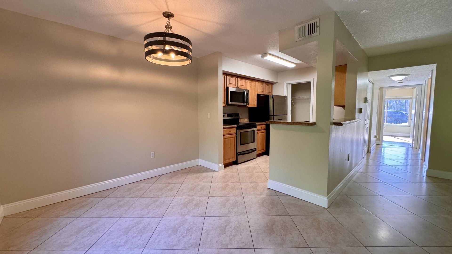815 W Boynton Beach Boulevard, Unit 10-105, Boynton Beach, FL 33426 Photo
