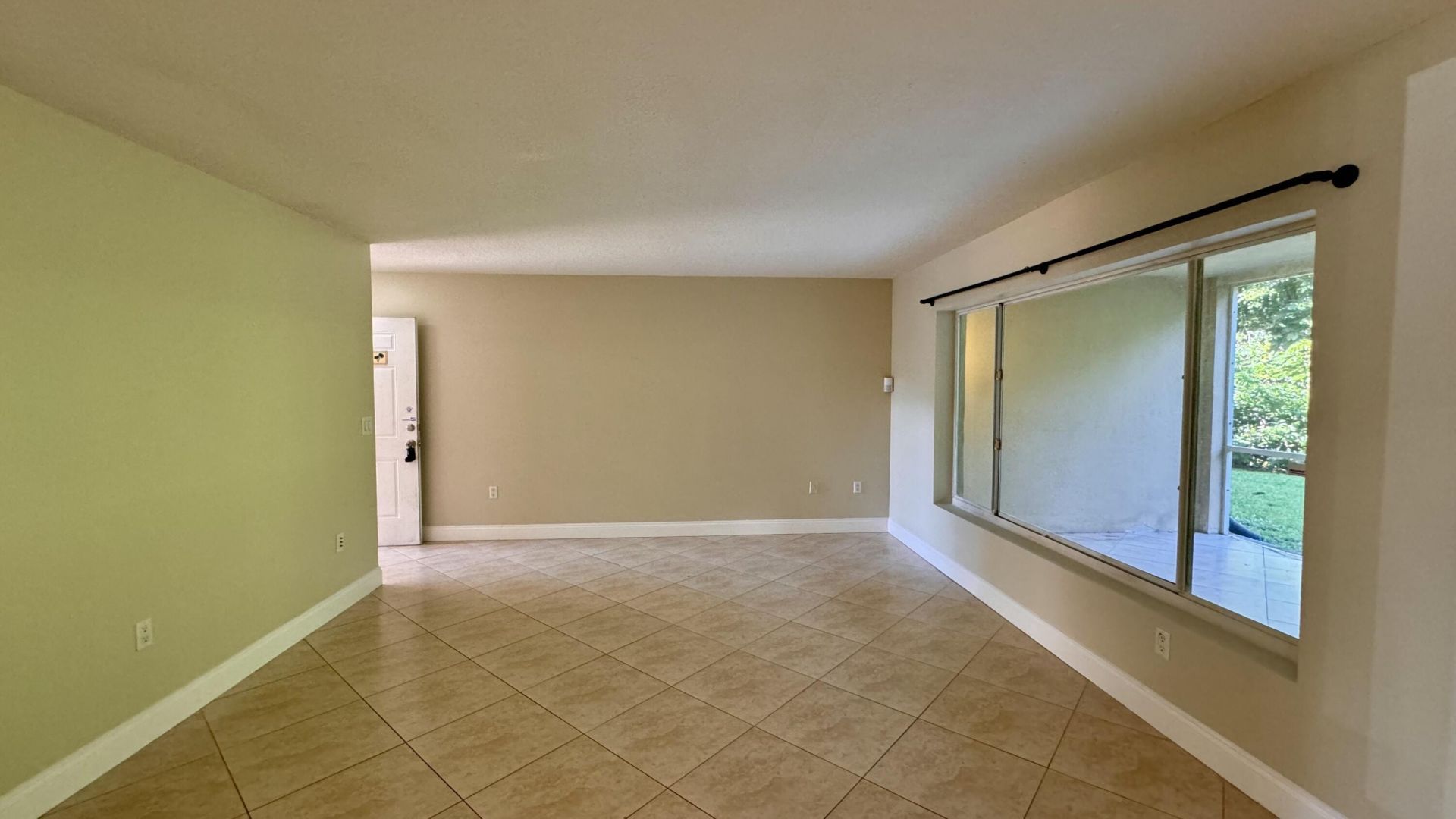 815 W Boynton Beach Boulevard, Unit 10-105, Boynton Beach, FL 33426 Photo