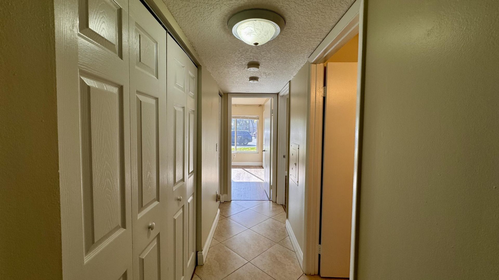 815 W Boynton Beach Boulevard, Unit 10-105, Boynton Beach, FL 33426 Photo
