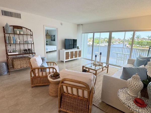 390 N Federal Highway, Unit 203, Deerfield Beach, FL 33441