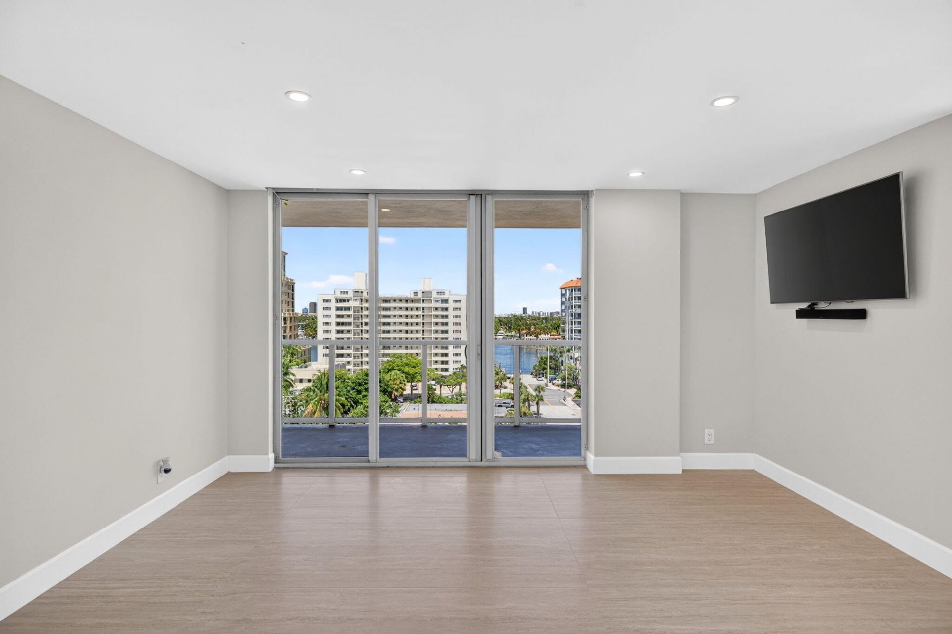 209 N Fort Lauderdale Beach Boulevard N, Unit 8a, Fort Lauderdale, FL 33304 Photo