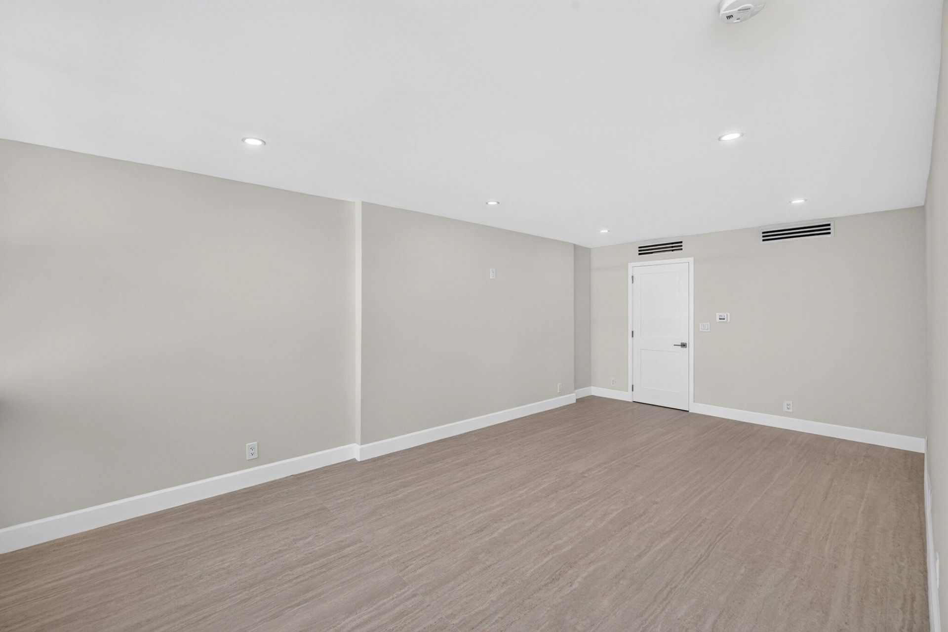 209 N Fort Lauderdale Beach Boulevard N, Unit 8a, Fort Lauderdale, FL 33304 Photo