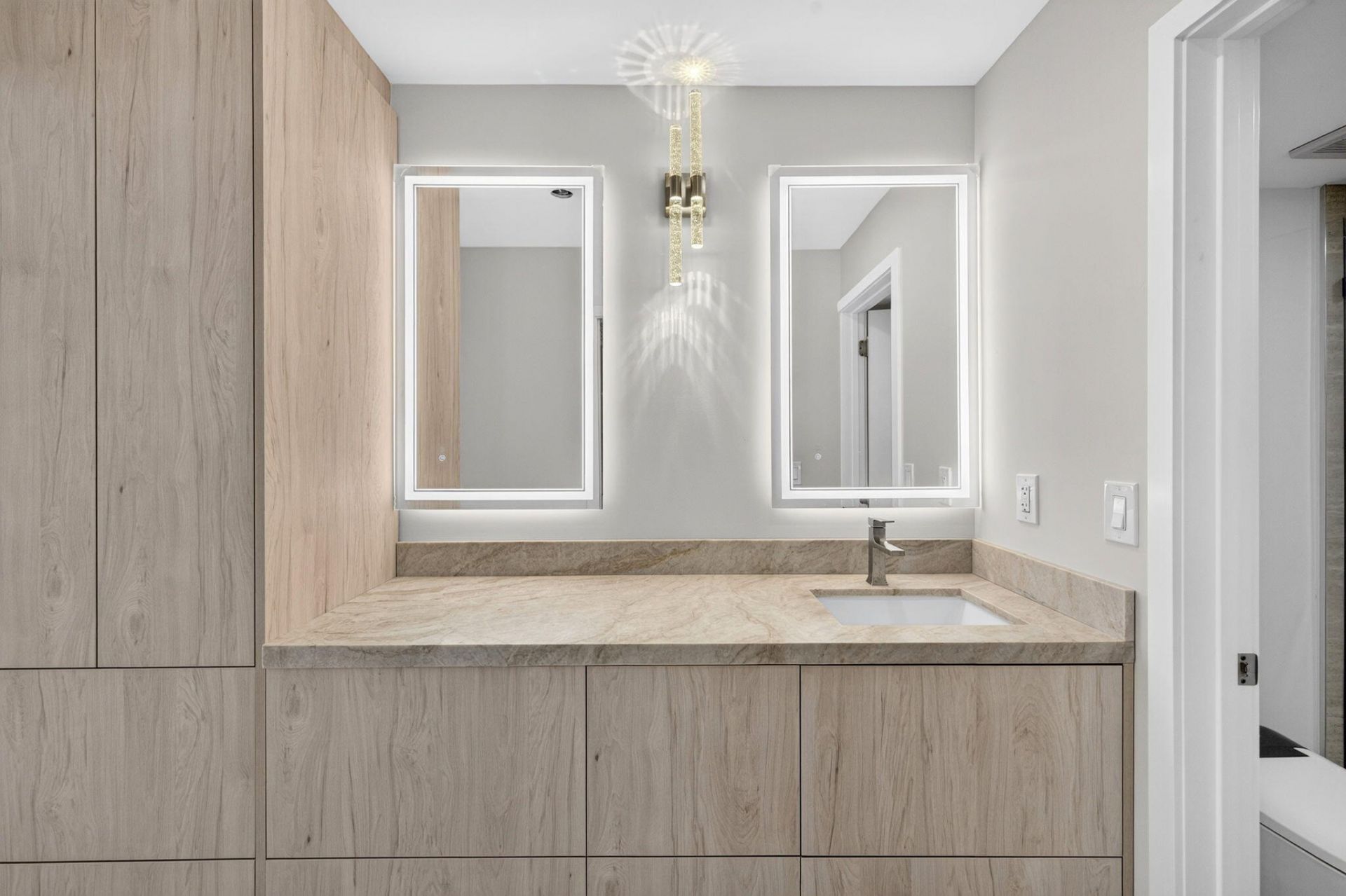 209 N Fort Lauderdale Beach Boulevard N, Unit 8a, Fort Lauderdale, FL 33304 Photo