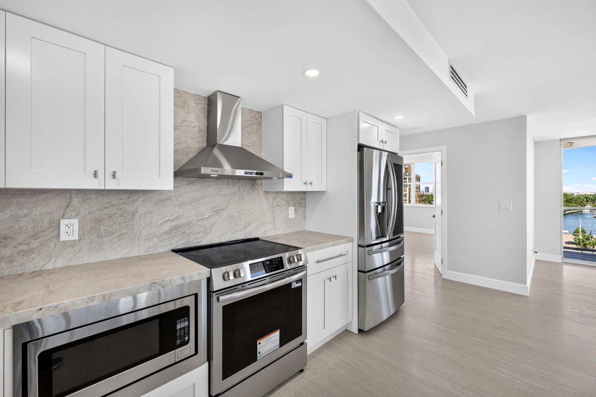 209 N Fort Lauderdale Beach Boulevard N, Unit 8a, Fort Lauderdale, FL 33304 Photo