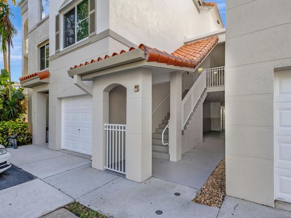 11020 Legacy Drive, Unit 303, Palm Beach Gardens, FL 33410