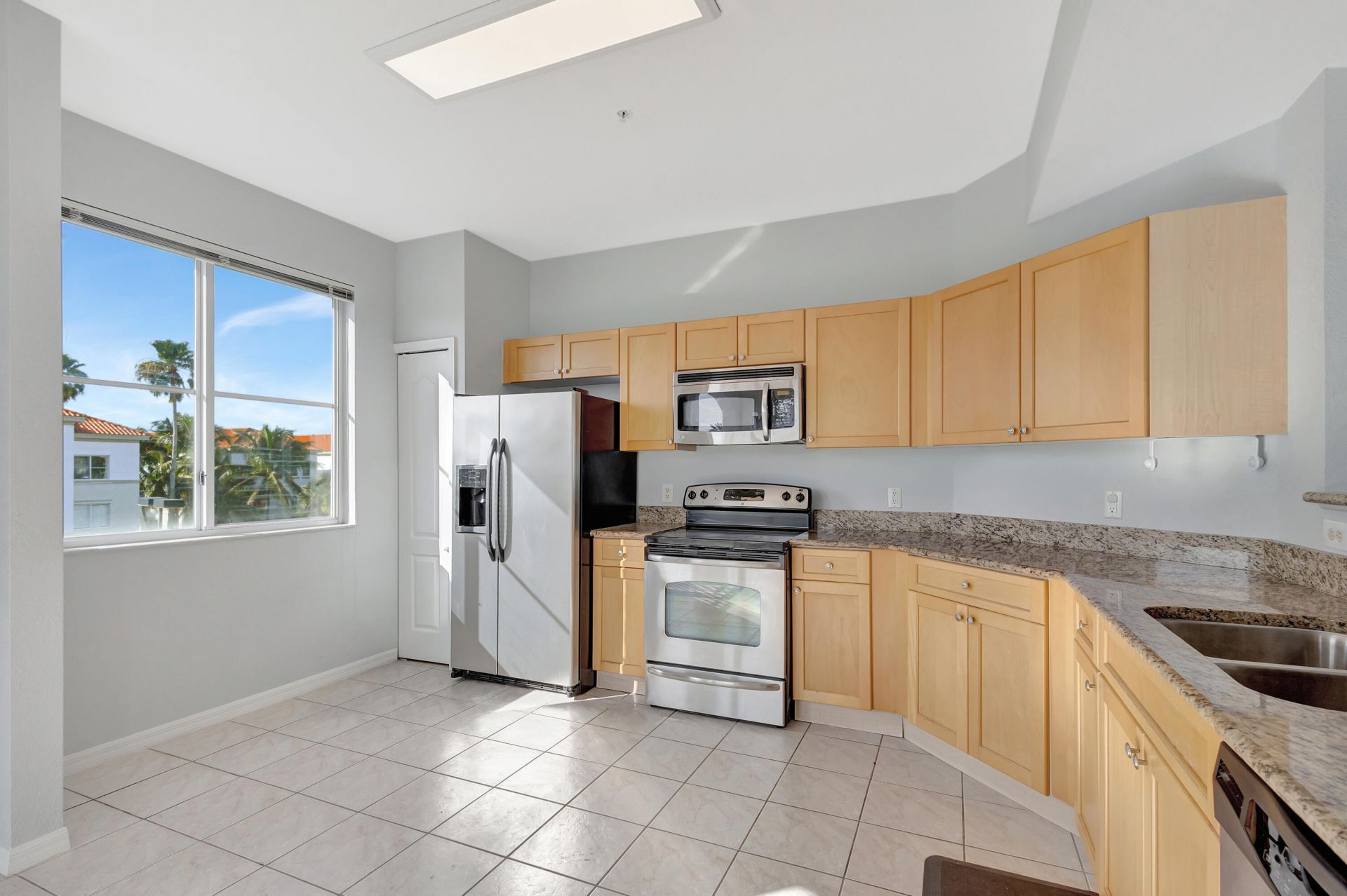 11020 Legacy Drive, Unit 303, Palm Beach Gardens, FL 33410 Photo