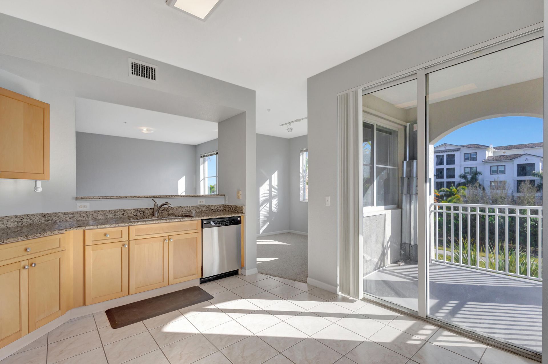 11020 Legacy Drive, Unit 303, Palm Beach Gardens, FL 33410 Photo