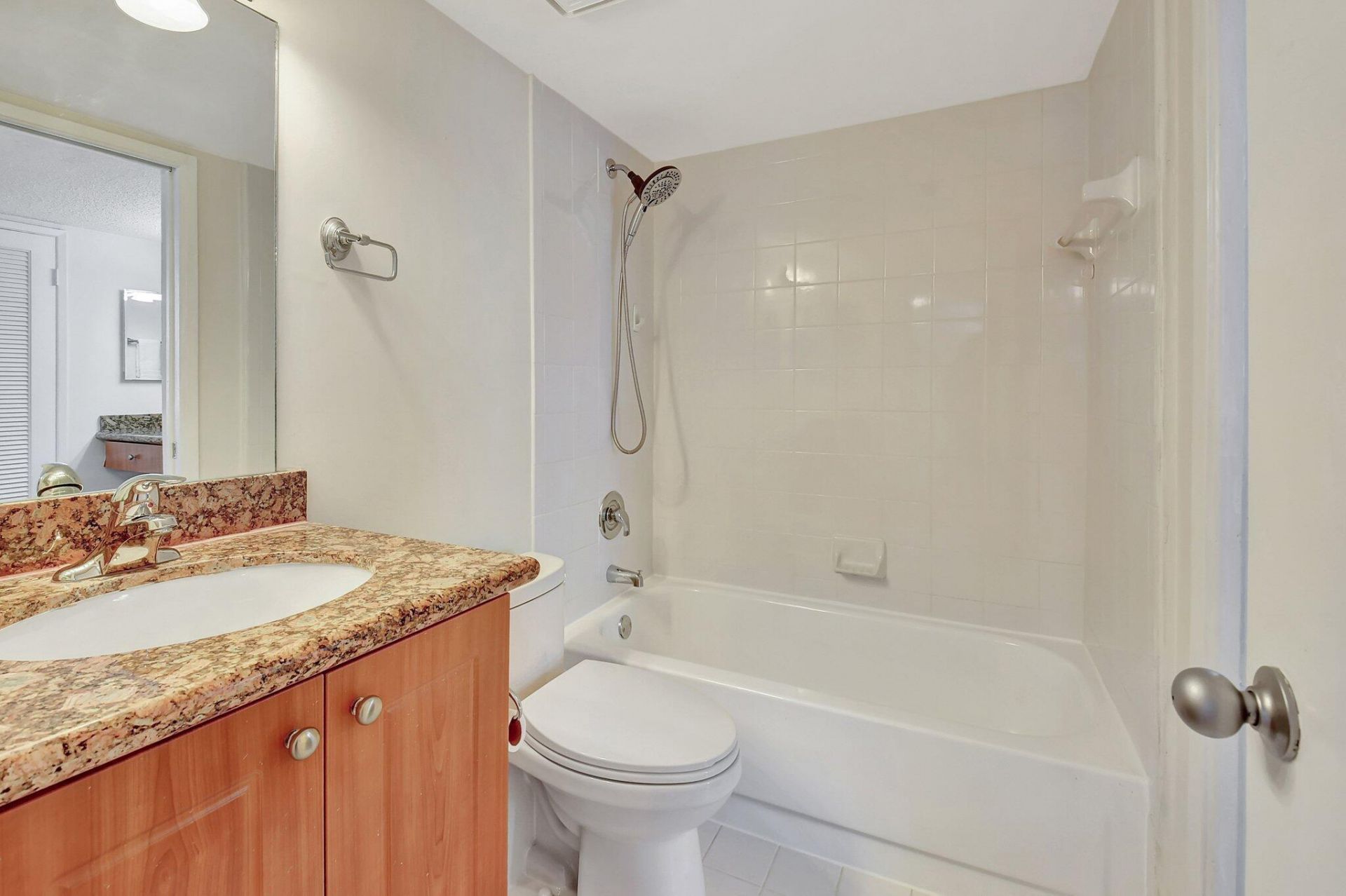 820 Lavers Circle, Unit G402, Delray Beach, FL 33444 Photo