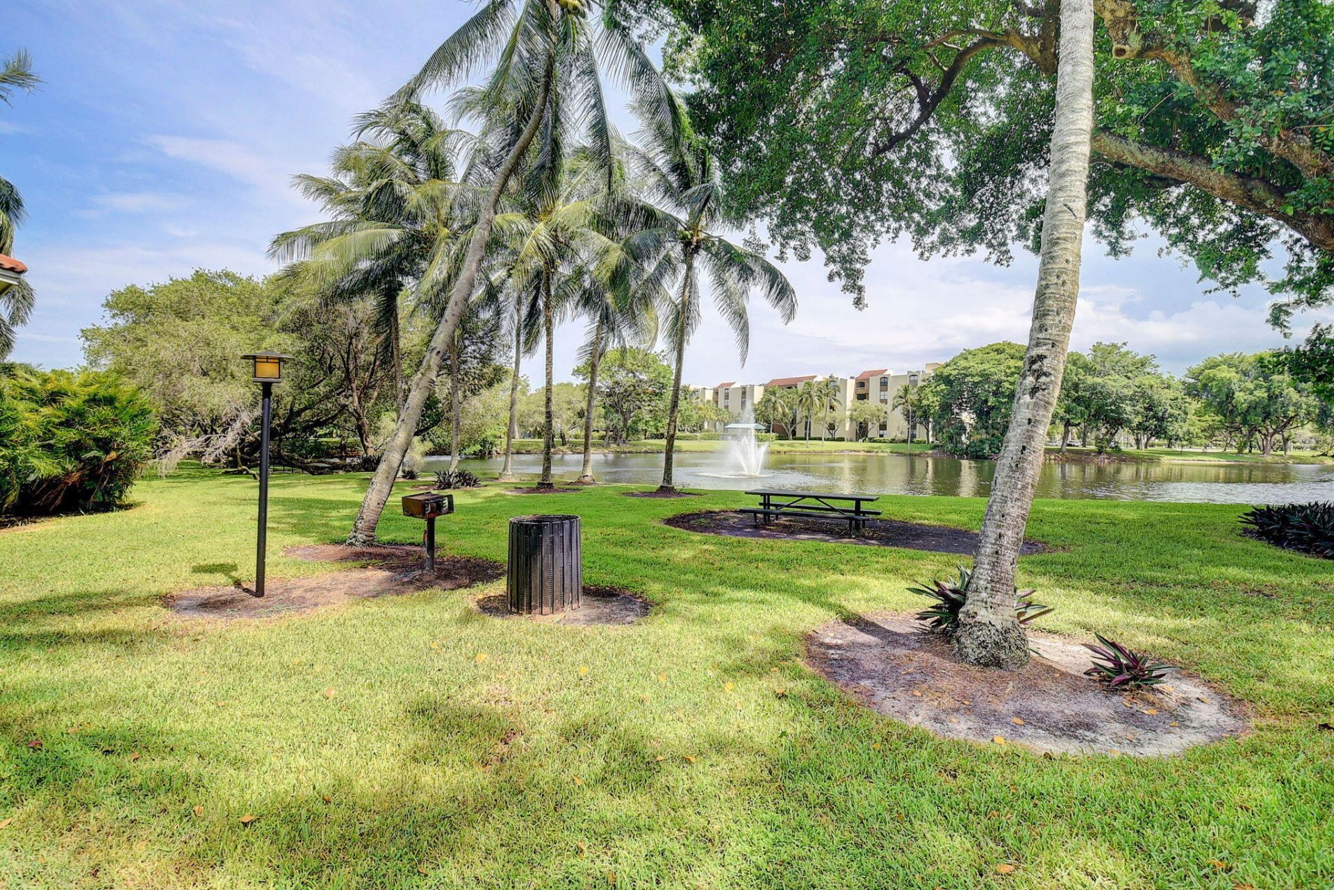 820 Lavers Circle, Unit G402, Delray Beach, FL 33444 Photo