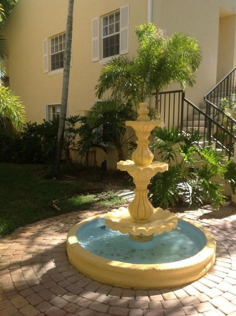 1045 Lake Shore Drive, Unit 206, Lake Park, FL 33403 Photo
