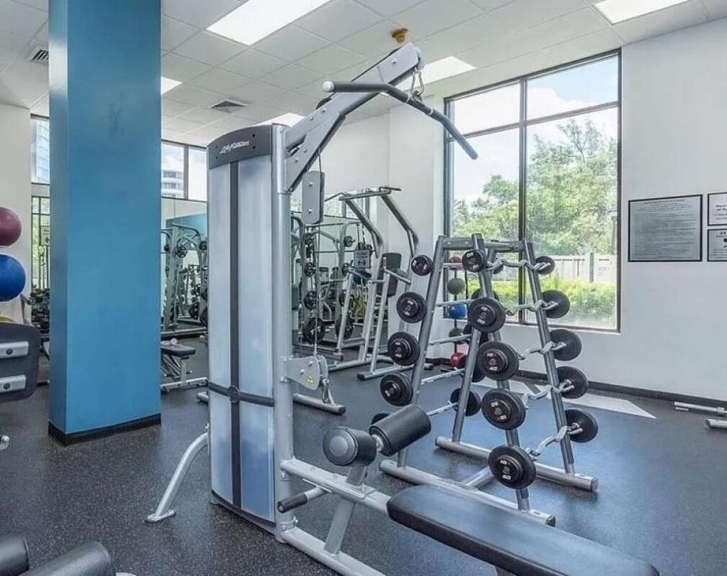100 Bayview Drive, Unit 1825, Sunny Isles Beach, FL 33160 Photo