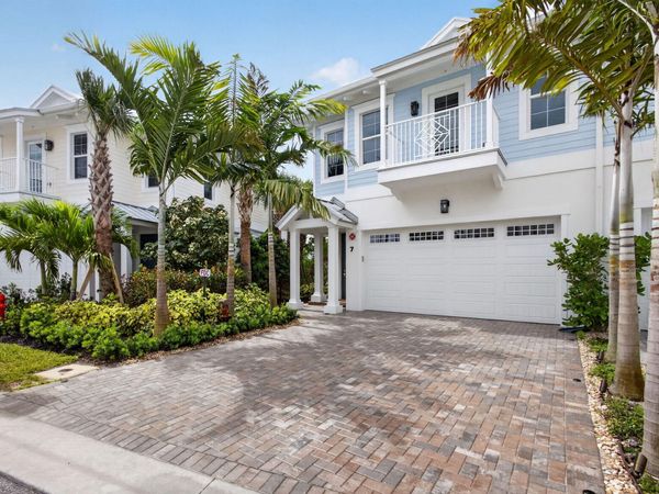 130 Water Pointe Place, Unit 7, Jupiter, FL 33477