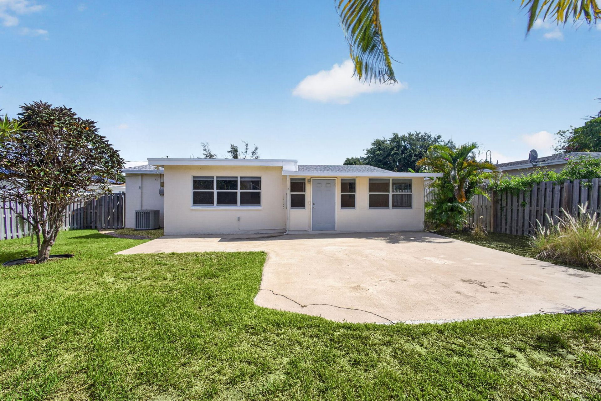 1333 W 31st Street, Riviera Beach, FL 33404 Photo