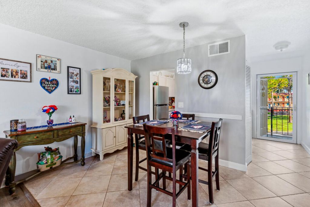 1975 SW Palm City Road, Unit G, Stuart, FL 34994 Photo