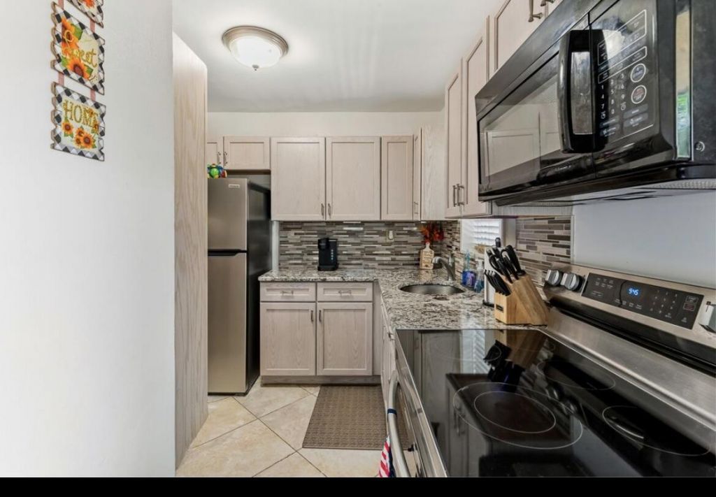1975 SW Palm City Road, Unit G, Stuart, FL 34994 Photo