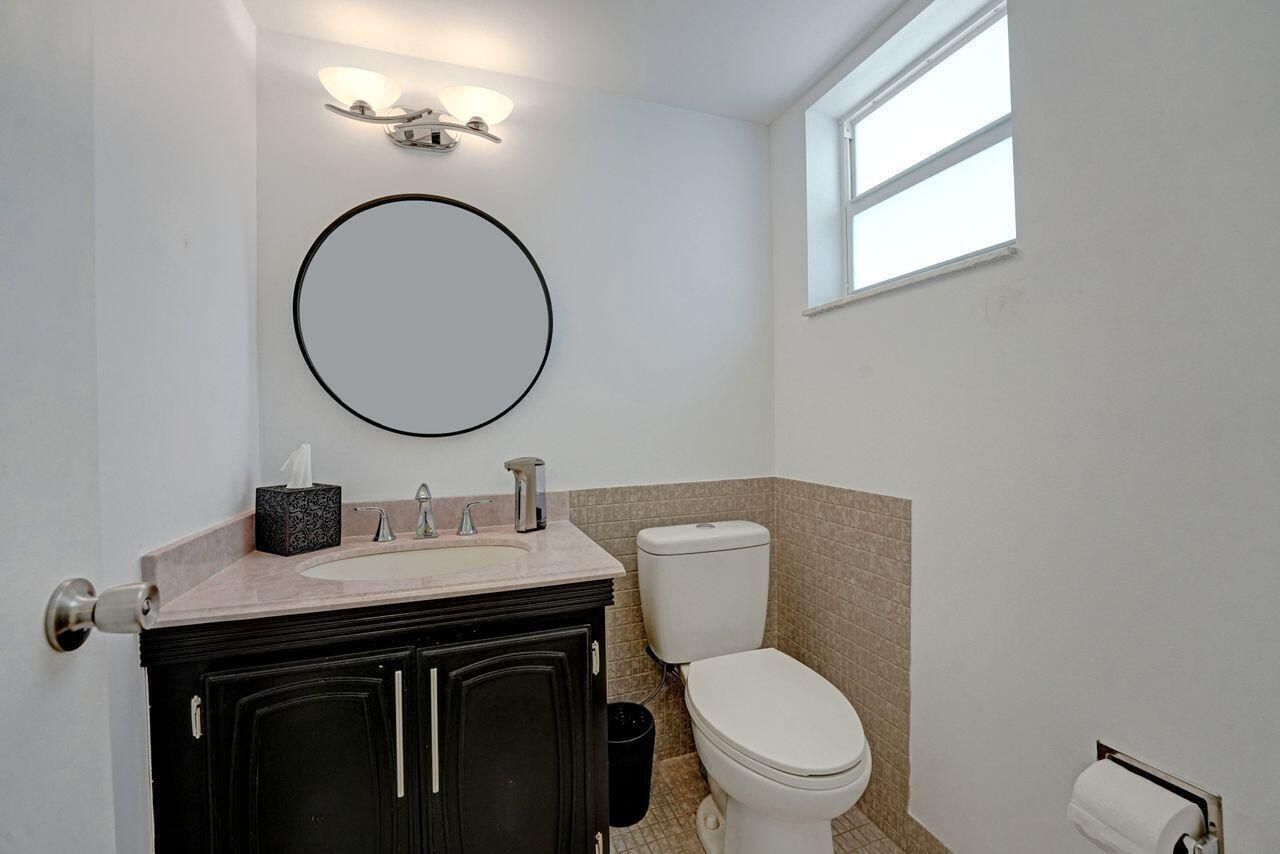 35 Colonial Club Drive, Unit 203, Boynton Beach, FL 33435 Photo