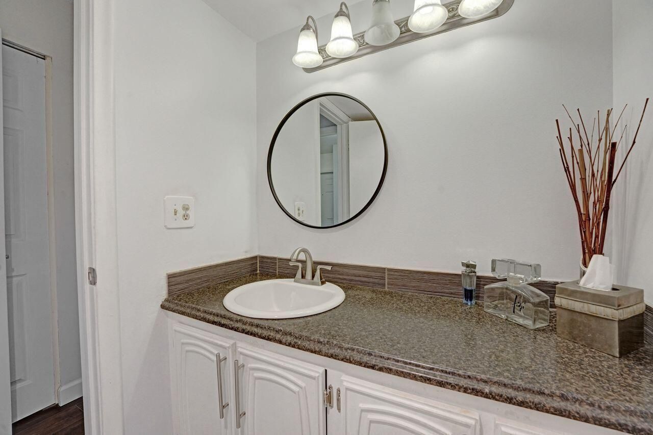 35 Colonial Club Drive, Unit 203, Boynton Beach, FL 33435 Photo