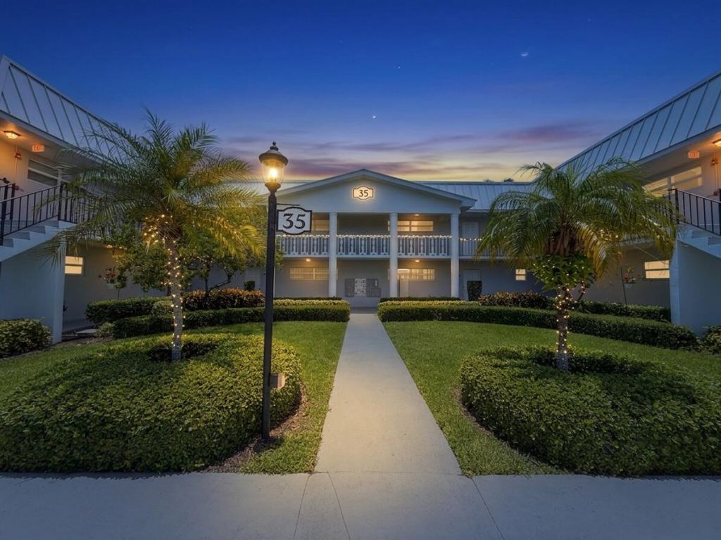 35 Colonial Club Drive, Unit 203, Boynton Beach, FL 33435 Photo