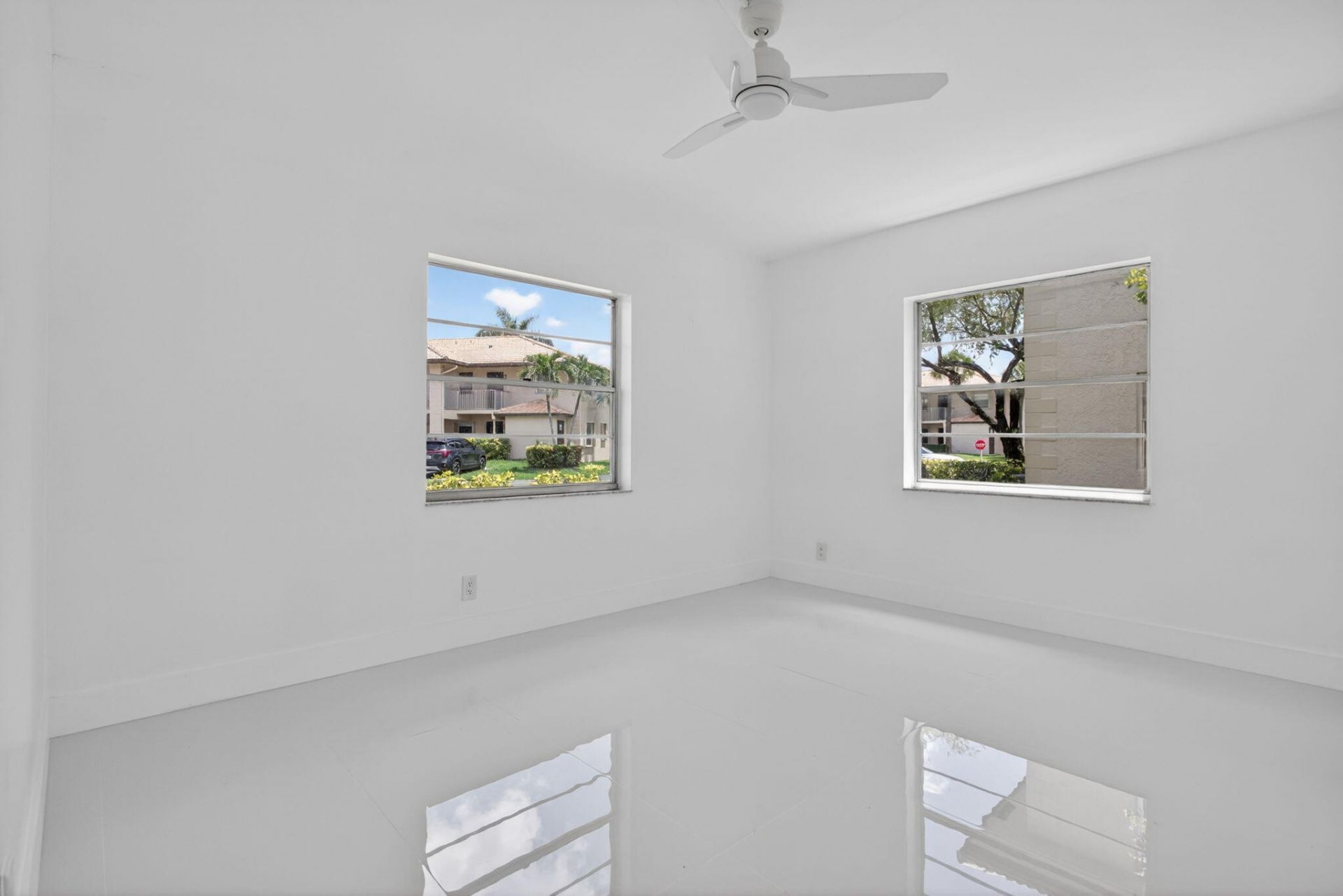 5561 Lakeside Drive, Unit 107, Margate, FL 33063 Photo