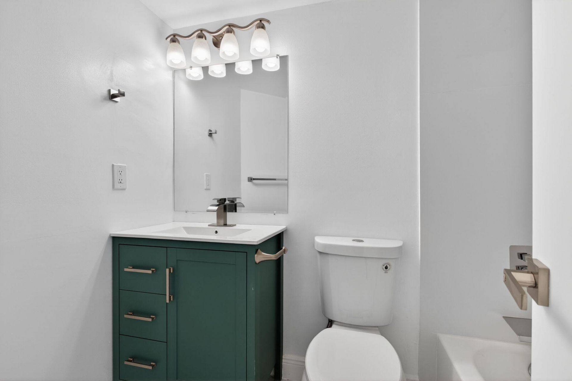 5561 Lakeside Drive, Unit 107, Margate, FL 33063 Photo