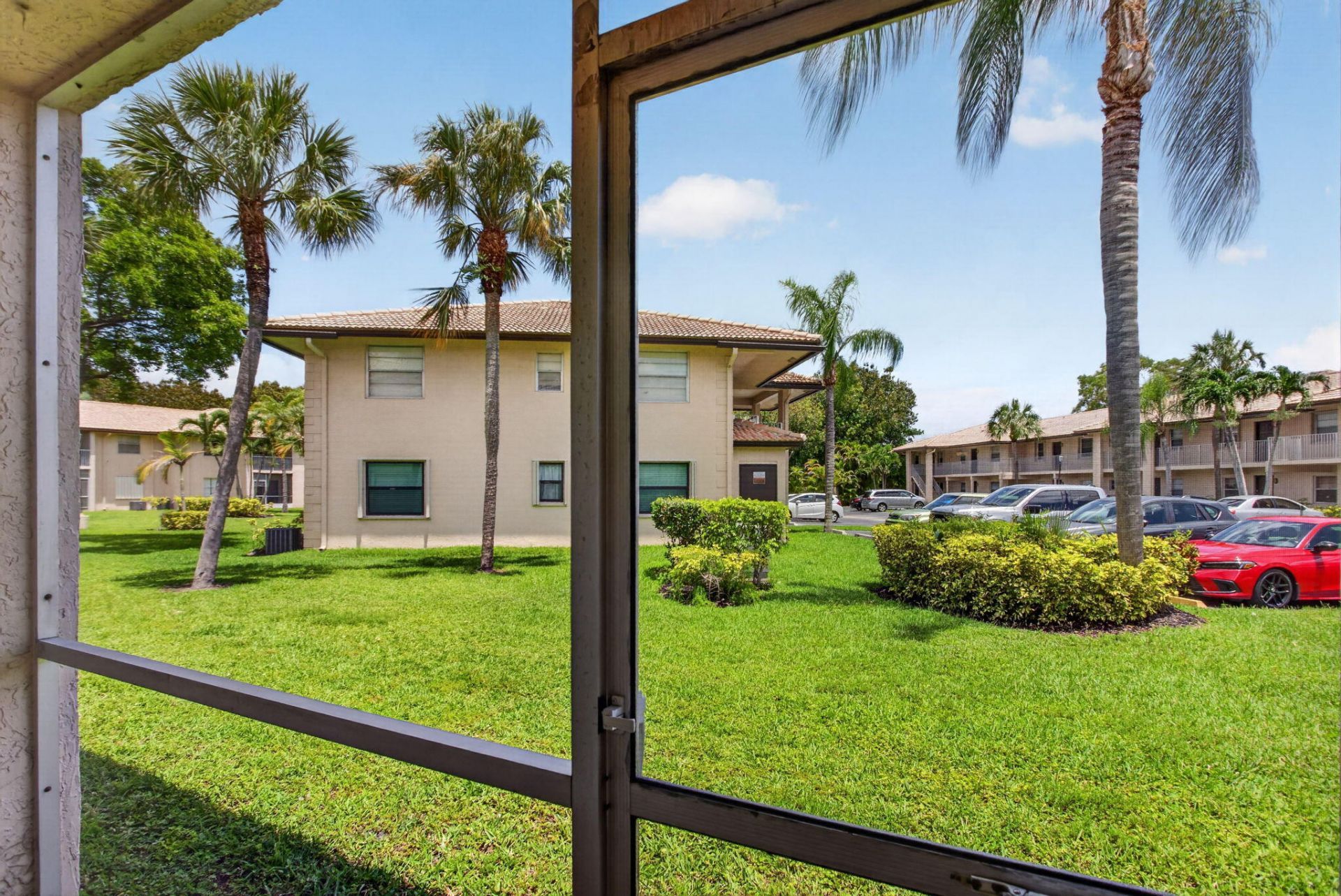 5561 Lakeside Drive, Unit 107, Margate, FL 33063 Photo