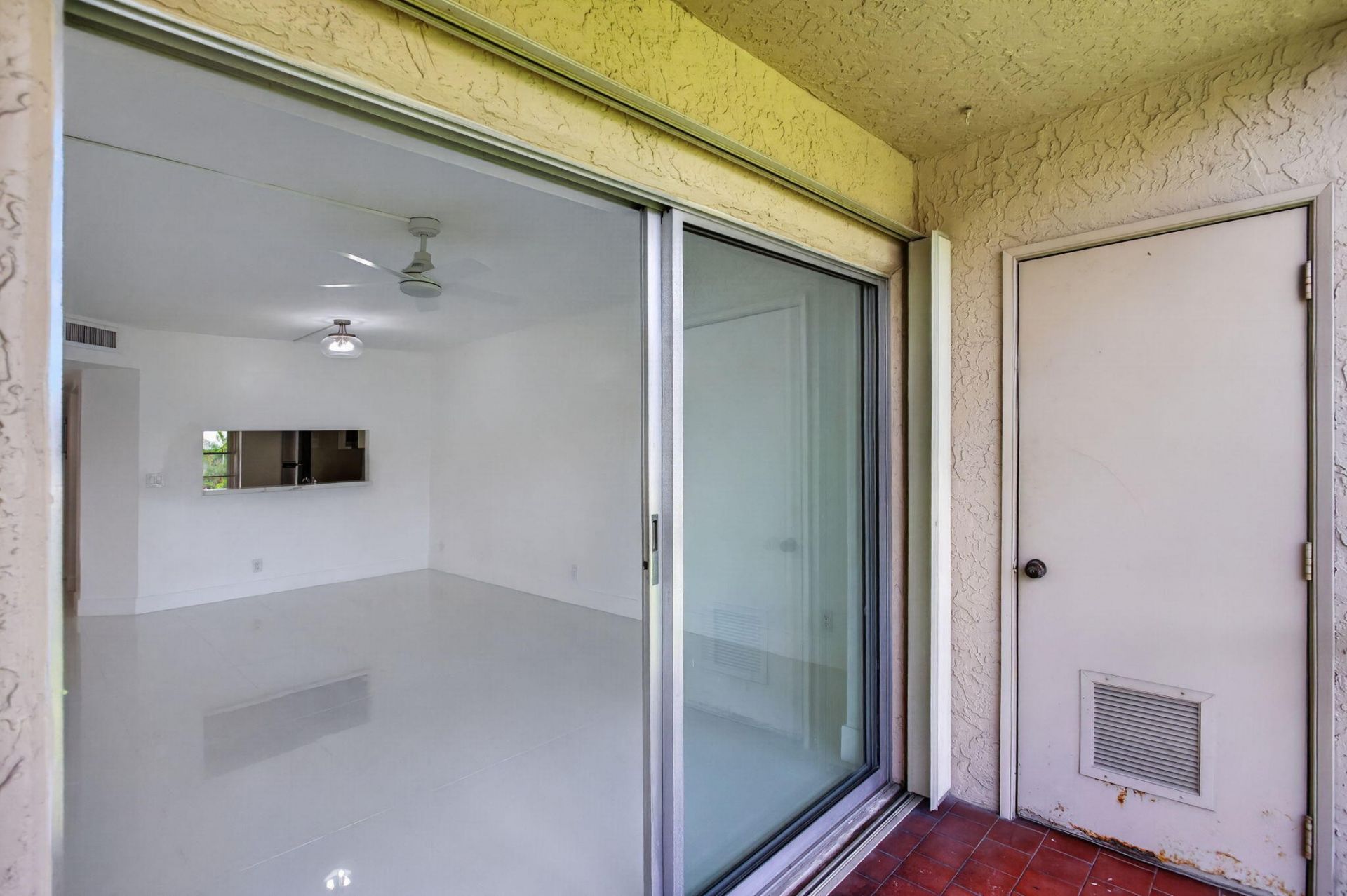 5561 Lakeside Drive, Unit 107, Margate, FL 33063 Photo