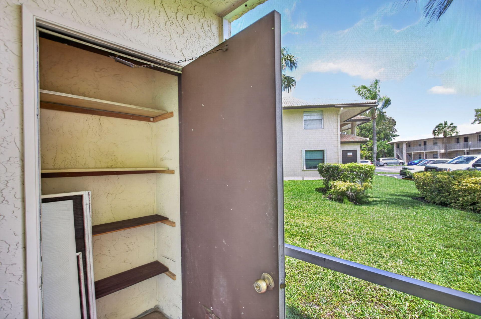 5561 Lakeside Drive, Unit 107, Margate, FL 33063 Photo
