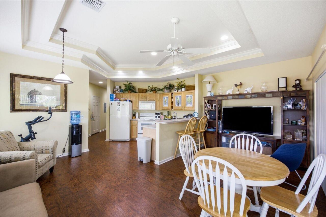 8340 Mulligan Circle, Unit 2024, Port Saint Lucie, FL 34986 Photo