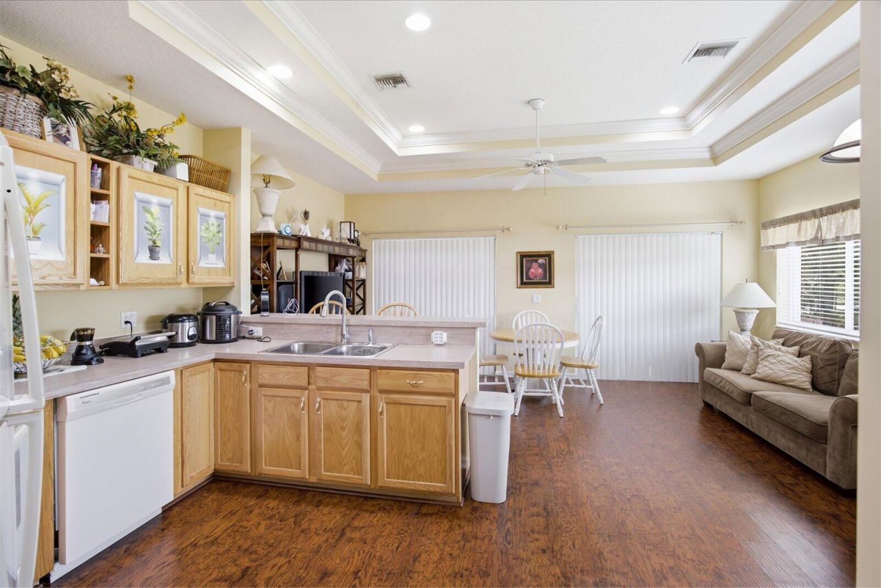 8340 Mulligan Circle, Unit 2024, Port Saint Lucie, FL 34986 Photo