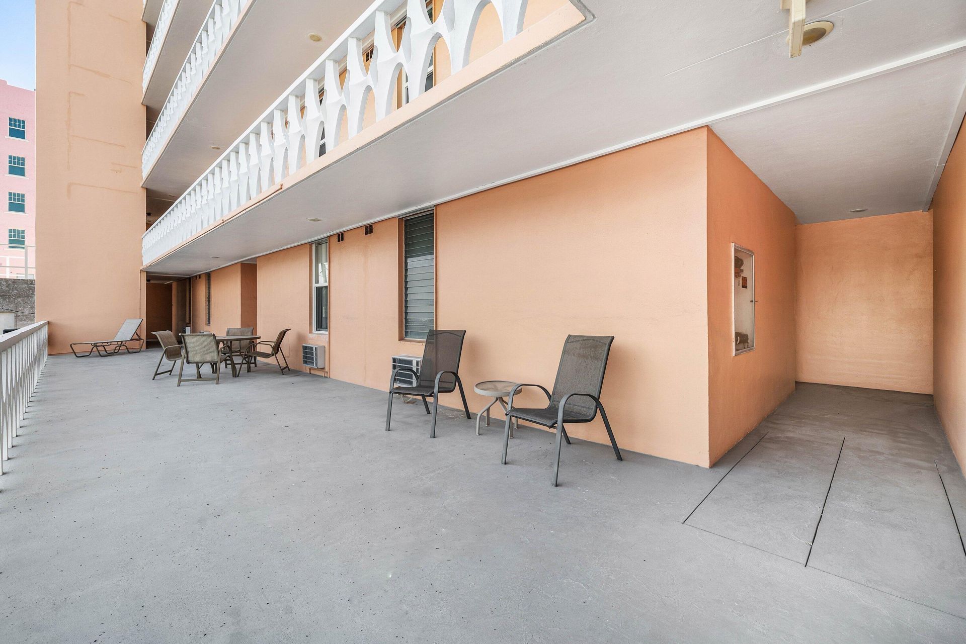 15 S Golfview Road, Unit 206, Lake Worth, FL 33460 Photo