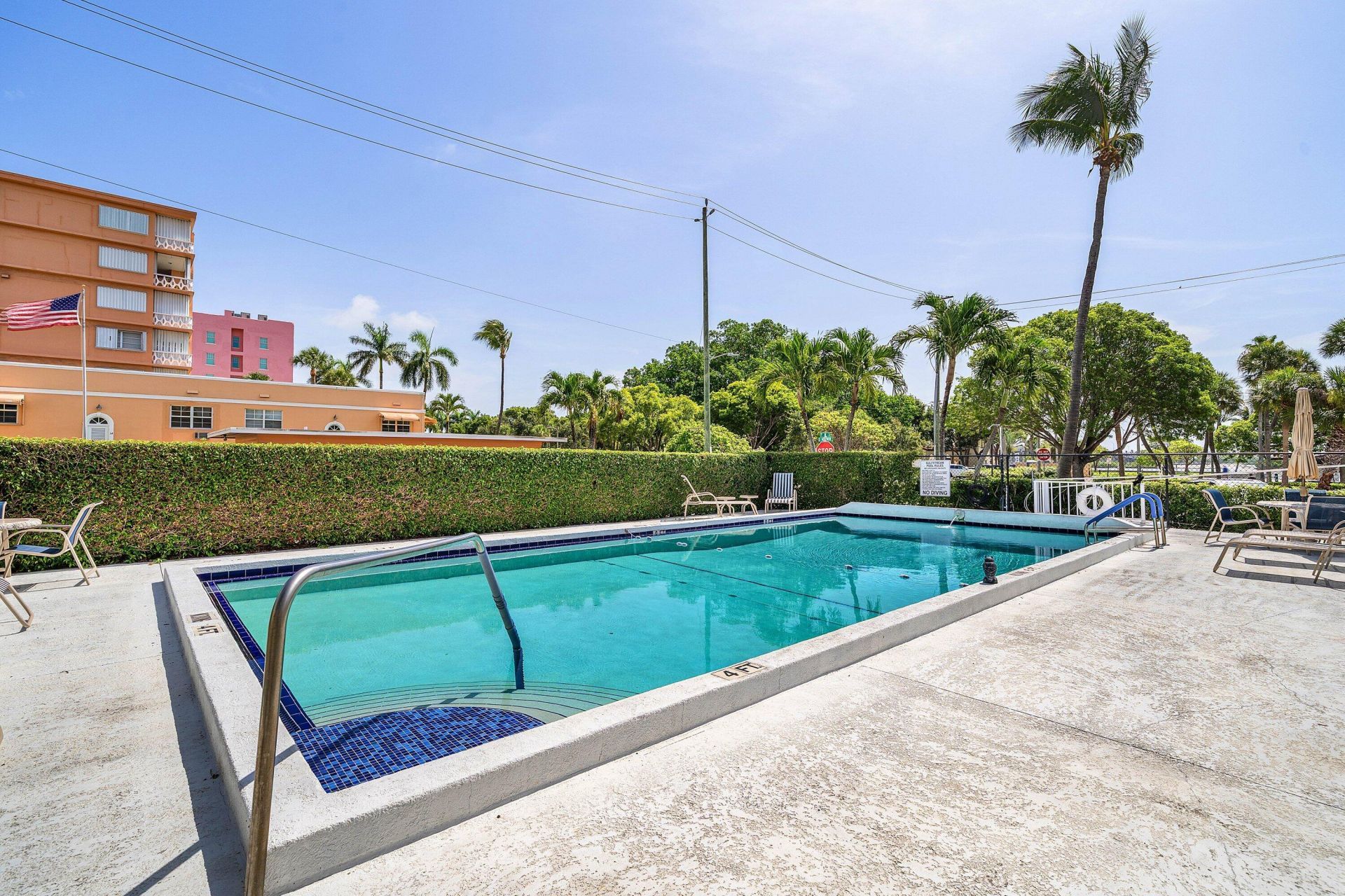 15 S Golfview Road, Unit 206, Lake Worth, FL 33460 Photo