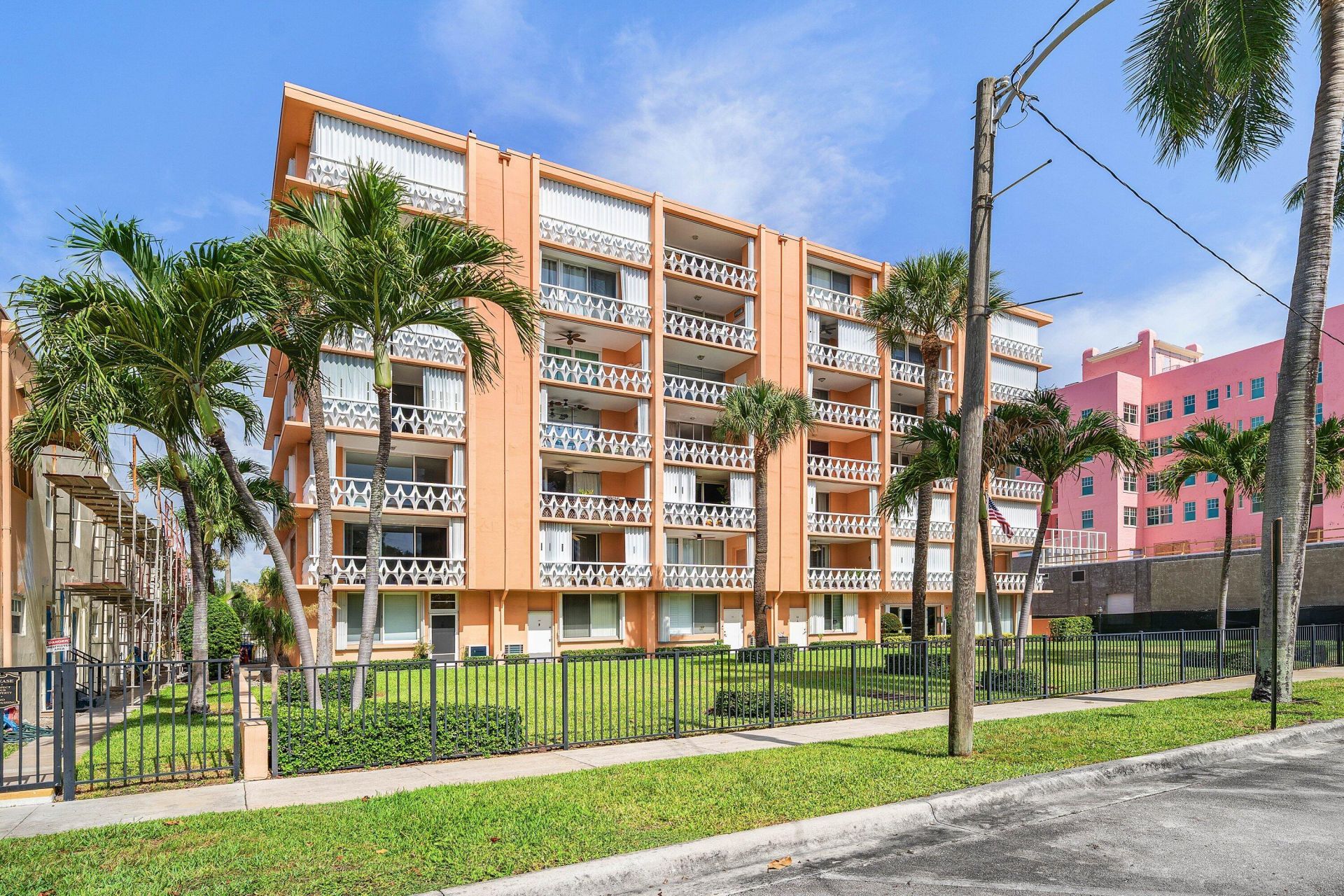 15 S Golfview Road, Unit 206, Lake Worth, FL 33460 Photo