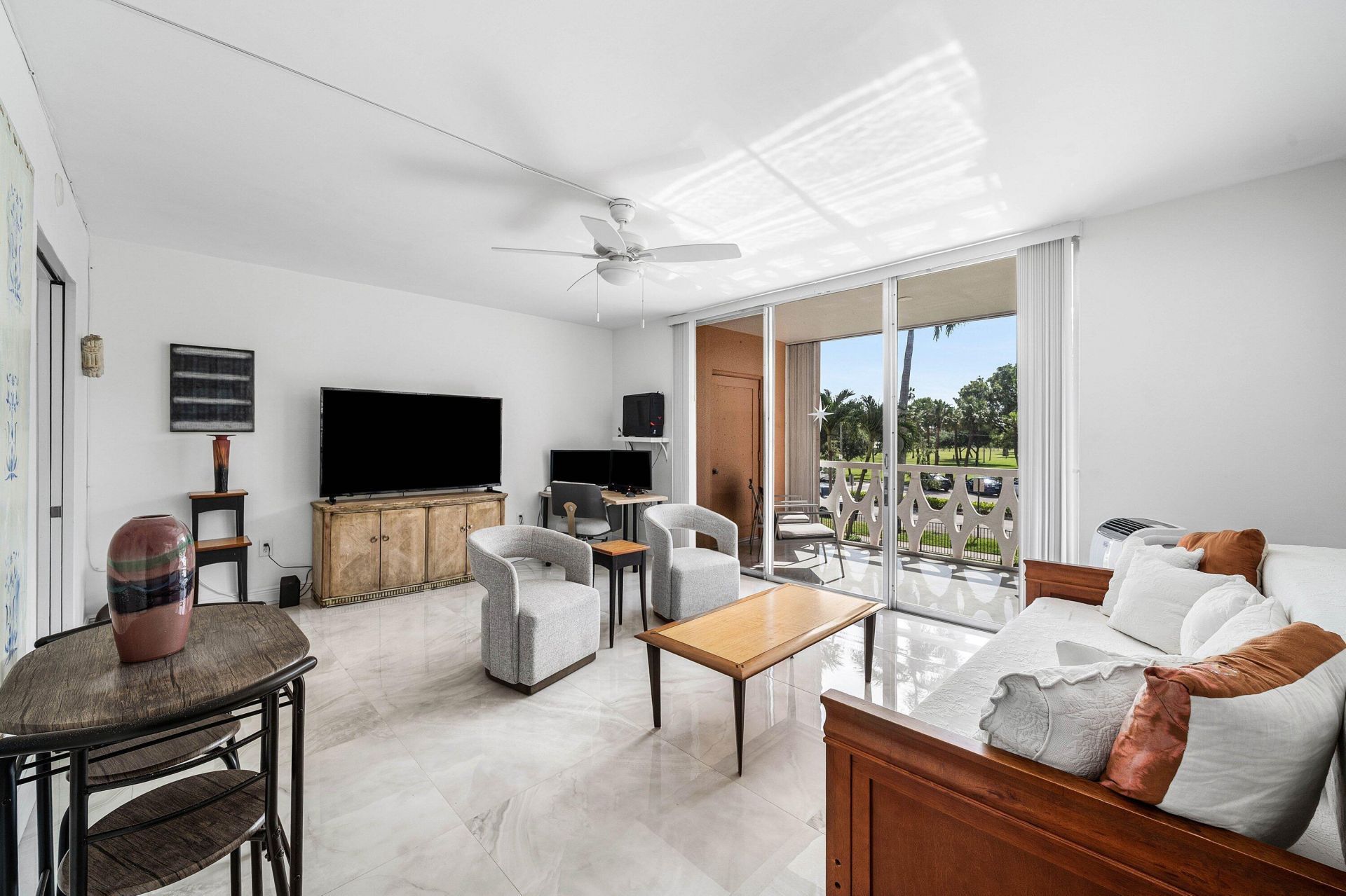 15 S Golfview Road, Unit 206, Lake Worth, FL 33460 Photo
