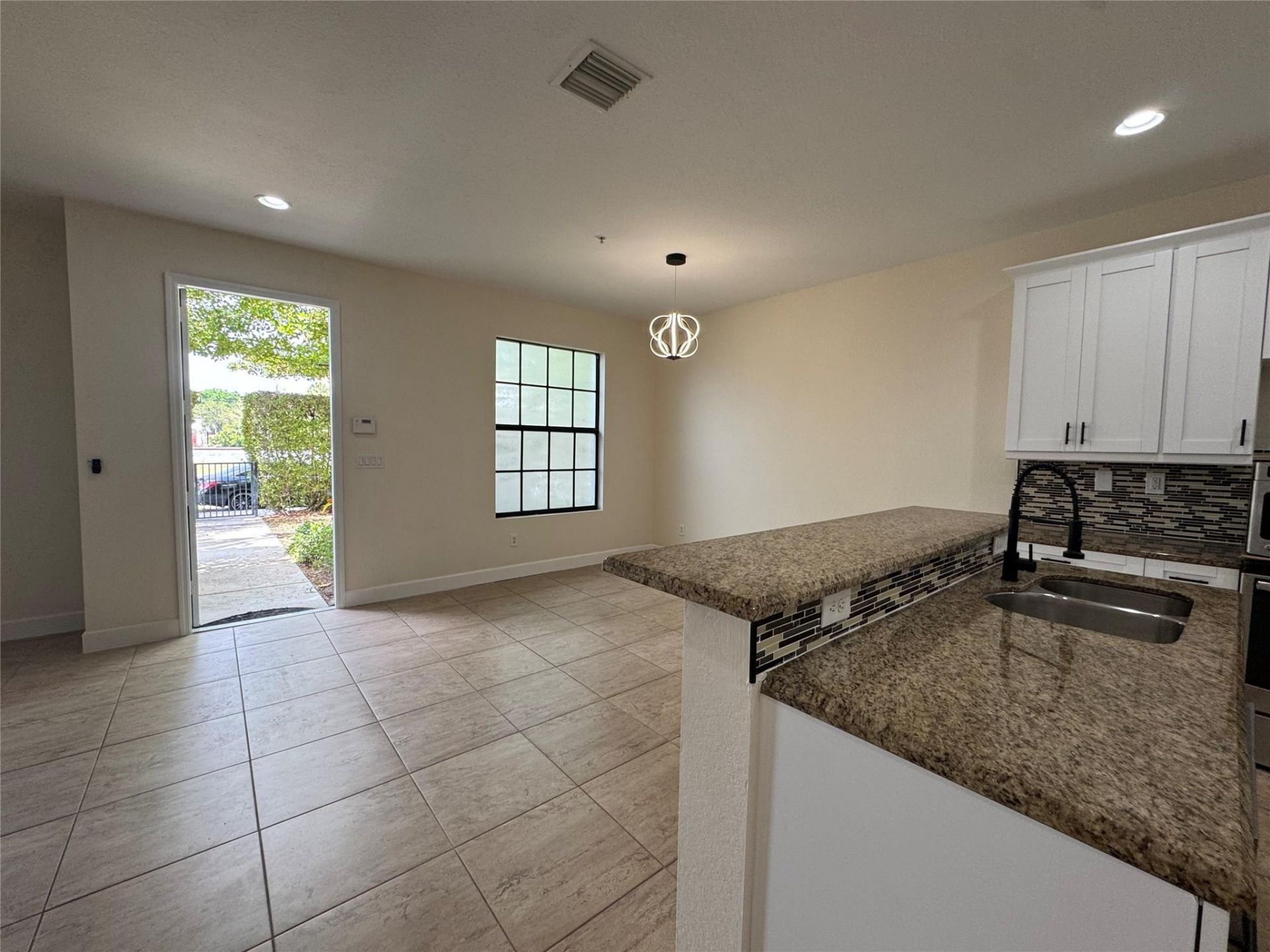 749 SW 3rd Avenue, Pompano Beach, FL 33060 Photo