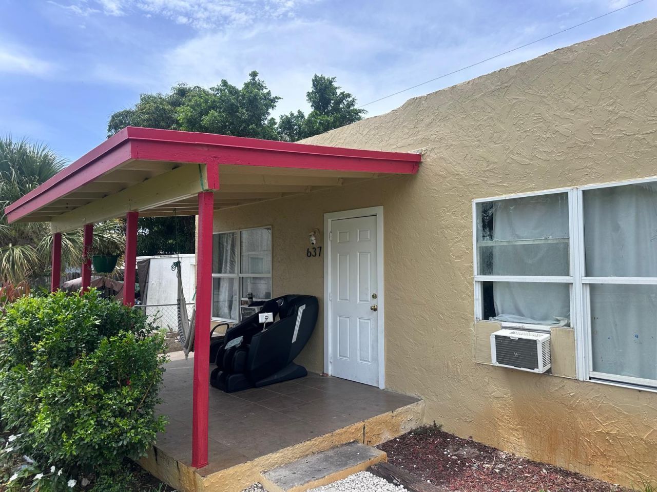 637 46th Street, West Palm Beach, FL 33407 Photo