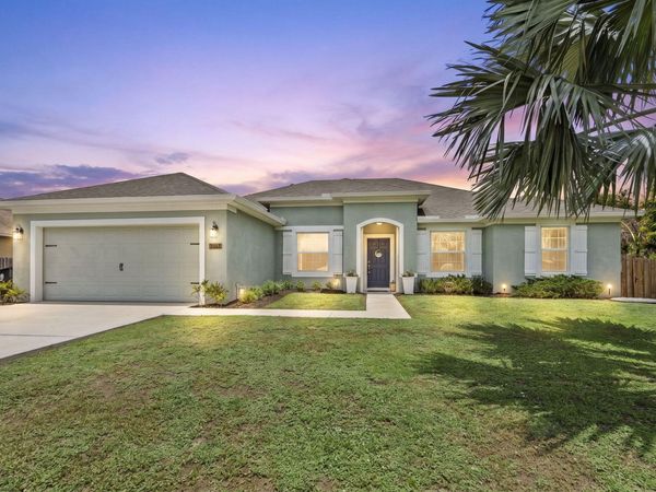 2141 SW Leafy Road, Port Saint Lucie, FL 34953