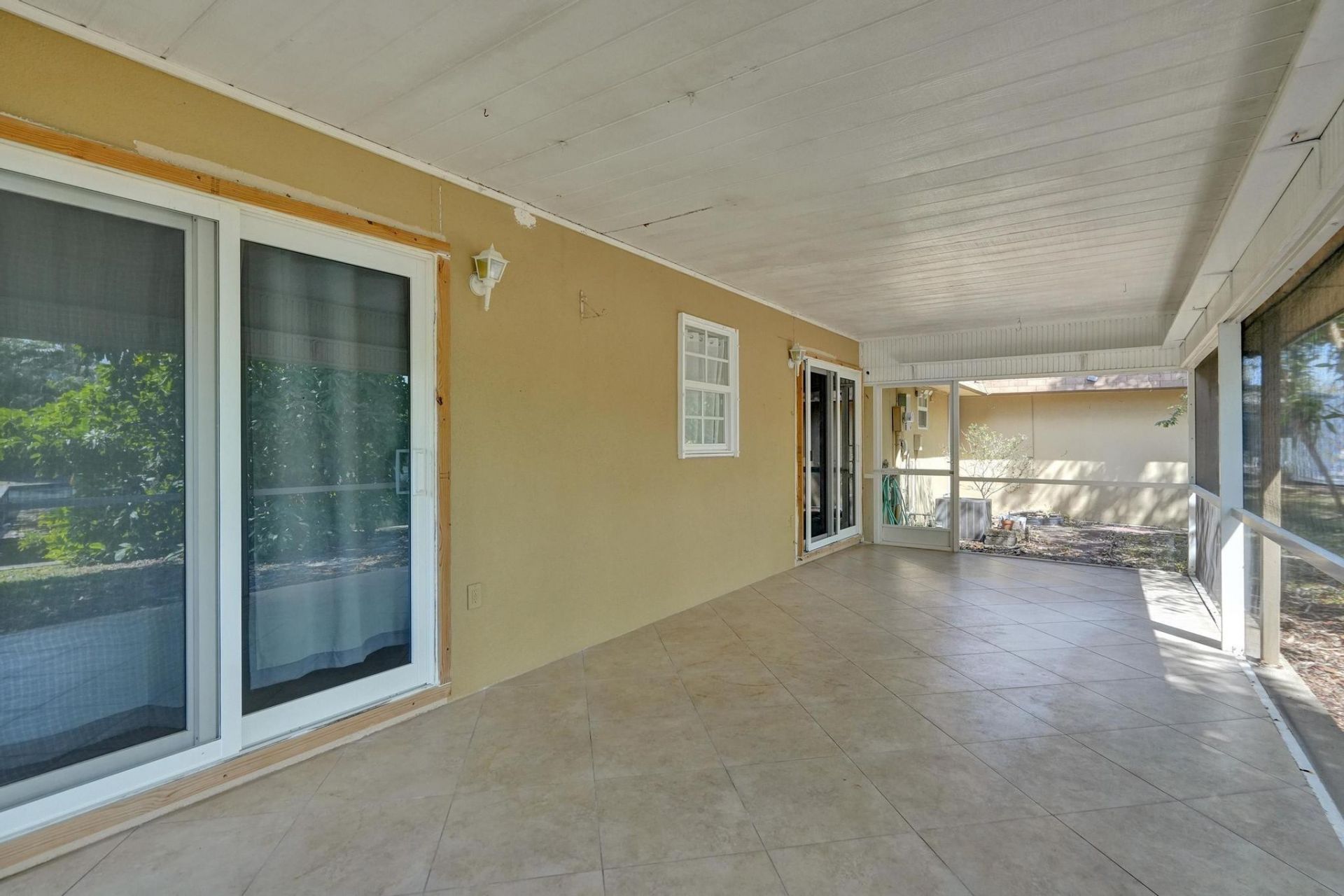 7018 NW 64th Street, Tamarac, FL 33321 Photo