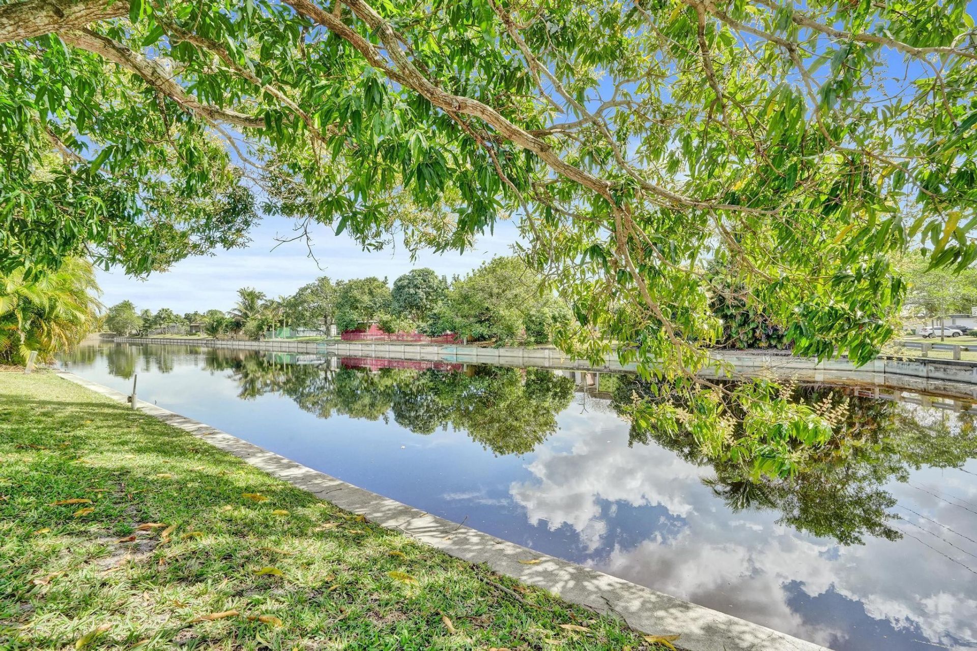 7018 NW 64th Street, Tamarac, FL 33321 Photo